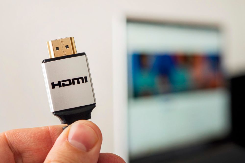 Kabel HDMI w domu