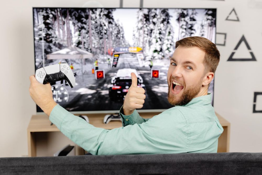 Konsola podpięta kablem HDMI do telewizora