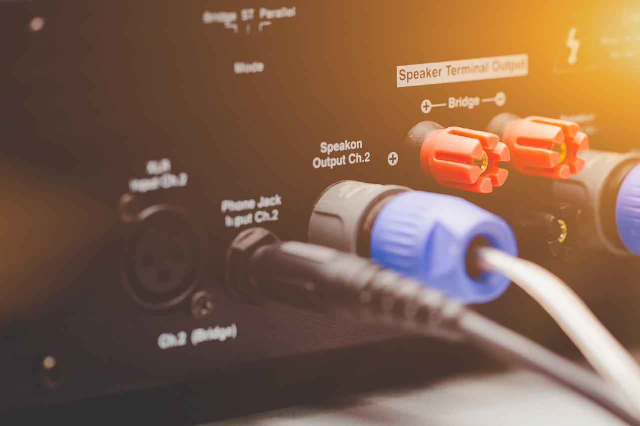 Wszystko, co musisz wiedzieć o kablach Speakon