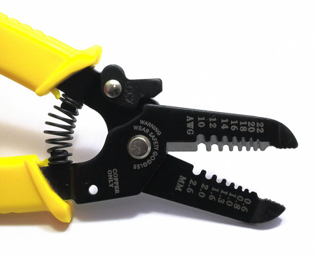 ŚCIĄGACZ IZOLACJI KABLI PRZEWODÓW 0,6-2,6MM