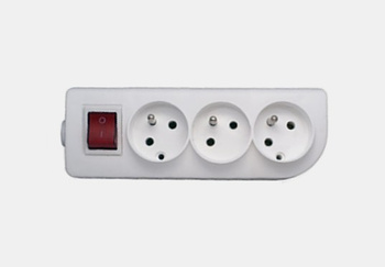 Gniazdo z uziemieniem i wył. 3x GN-30W