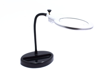 LUPA STOŁOWA Z PODŚWIETLENIEM LED ZD-126-1 2.5x 5x