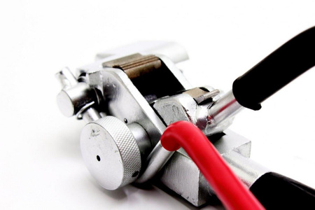 ZACIĄGACZ ZACISKACZ OPASEK METALOWYCH STALOWYCH LQA-001