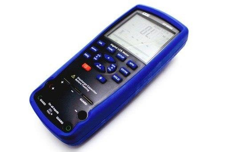 MIERNIK IMPEDANCJI OPORNOŚCI RLC CEM DT-9935