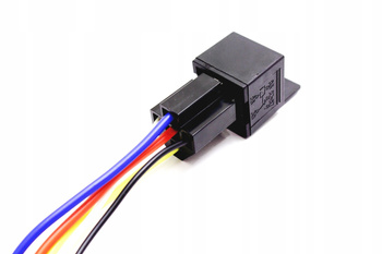 PRZEKAŹNIK SAMOCHODOWY 12V 40A 5 PIN + GNIAZDO